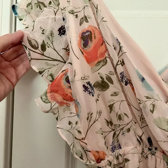 NWT Jessica Simpson Pink Floral Flutter-Sleeve Maternity Dress - Picture 4 of 12